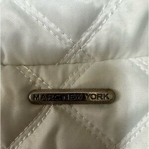 Beautiful white coat Marc Antony Jacob new without the tag